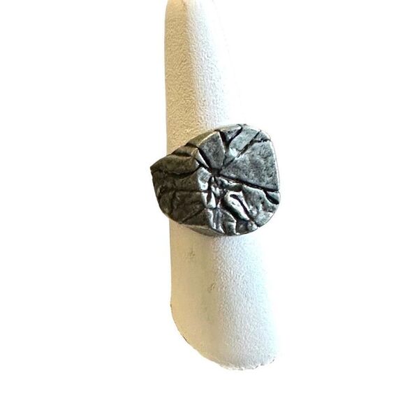 No Brand Other - Brand New!! Size 8 1/2 Chunky cracked stone ring